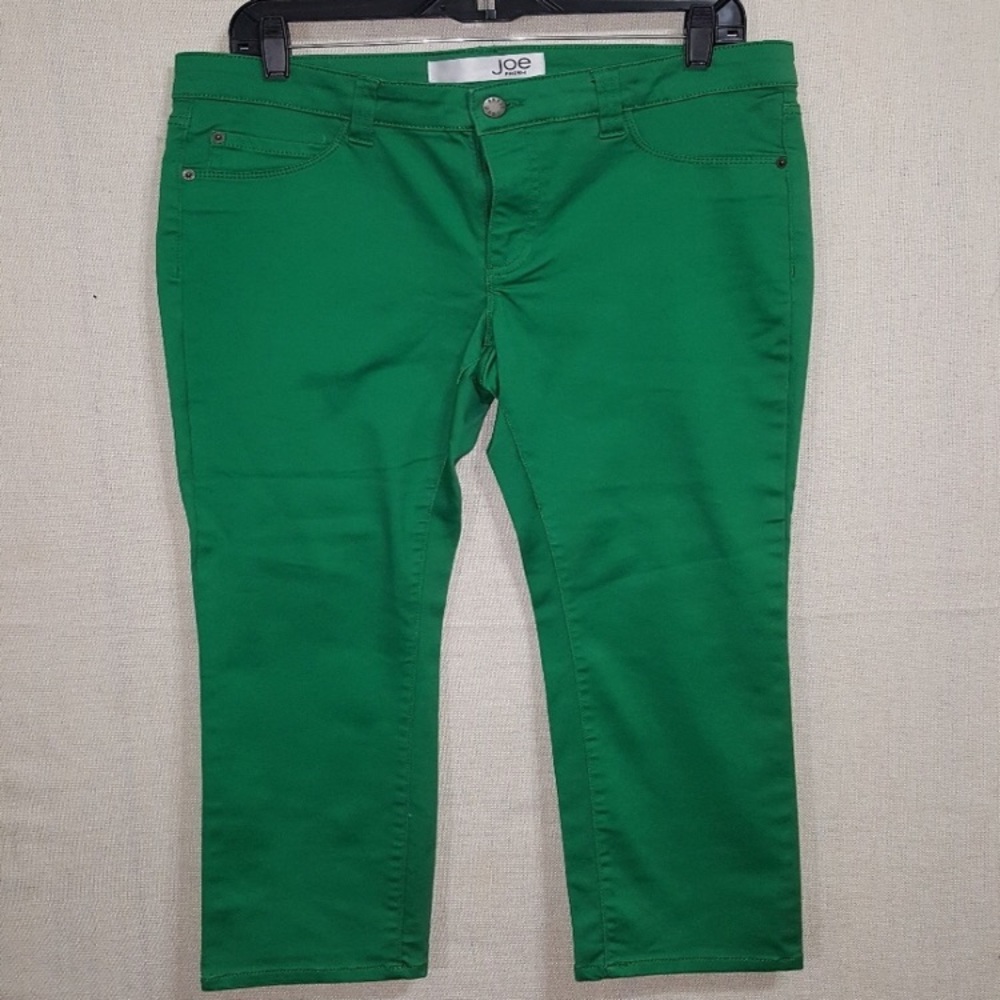 Joe Fresh Capris! ONE HOUR SALE!